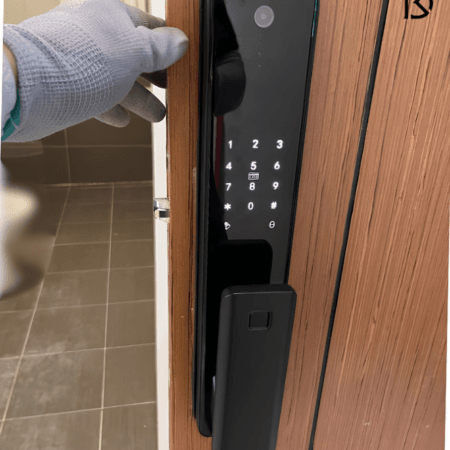 khóa thông minh nhận diện khuôn mặt dr-043