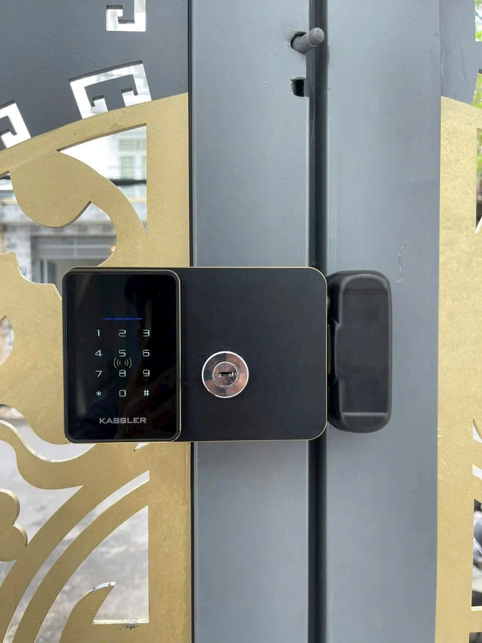 Khóa cửa cổng Kassler KL-579 CNC Gold Grey chính hãng tại Dori